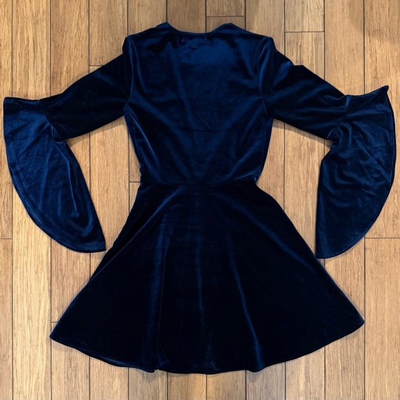 Lulu's wrapped in luxe navy blue velvet bell sleeve skater dress - Picture 4 of 12